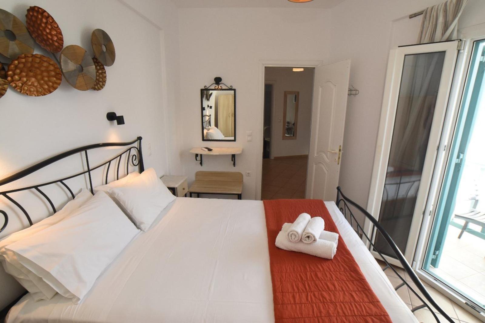 Celeste Apartments Ornos  Dış mekan fotoğraf